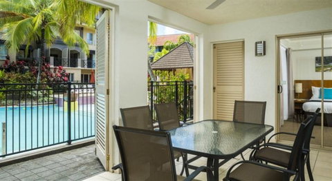 The Lakes Cairns Resort - Tourism Caloundra 12