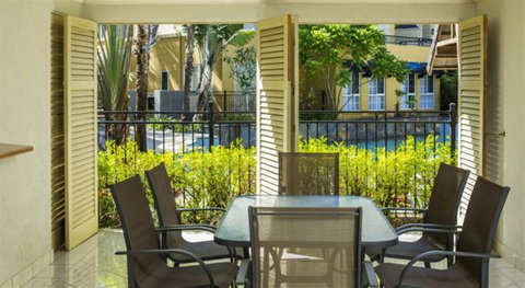 The Lakes Cairns Resort - Tourism Caloundra 14