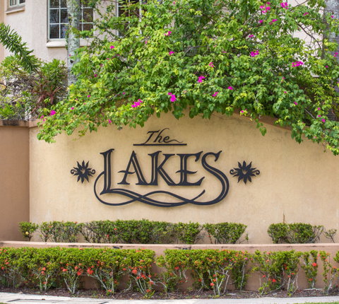 The Lakes Cairns Resort - Tourism Caloundra 0