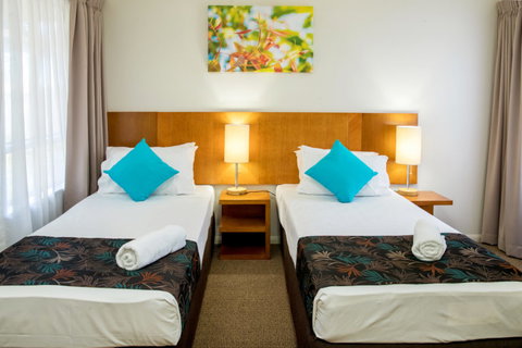 The Lakes Cairns Resort - Tourism Caloundra 2