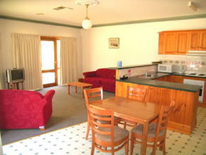 Campaspe Lodge - Tourism Caloundra 1