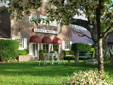 Brassey Of Canberra - Tourism Caloundra 0