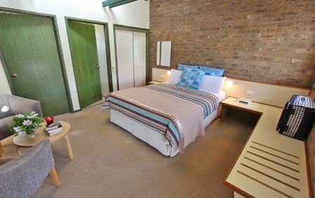 The Beachfront Motel - Tourism Caloundra 2