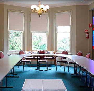 Central Springs Inn - Tourism Caloundra 1