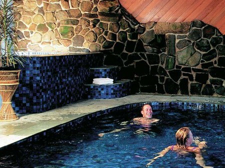 Falls Creek Hotel - Tourism Caloundra 3