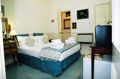 The Hughenden Boutique Hotel - Tourism Caloundra 3
