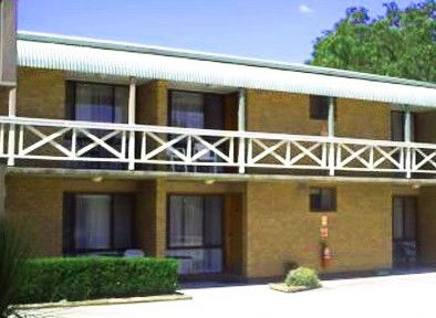Parkway Motel - Tourism Caloundra 1