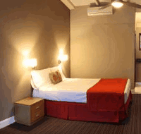 Rose and Crown Hotel - Tourism Caloundra