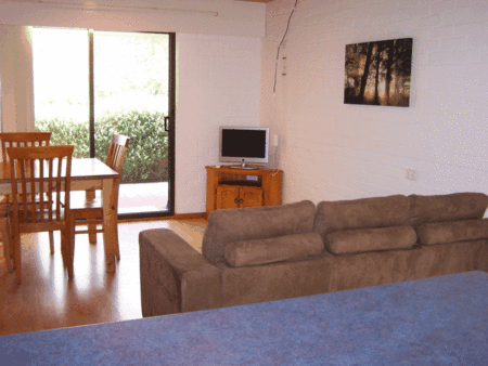 Gloucester Motel - Tourism Caloundra 2