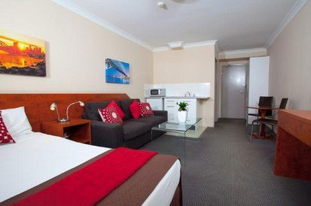 Central Railway Hotel - Tourism Caloundra 2