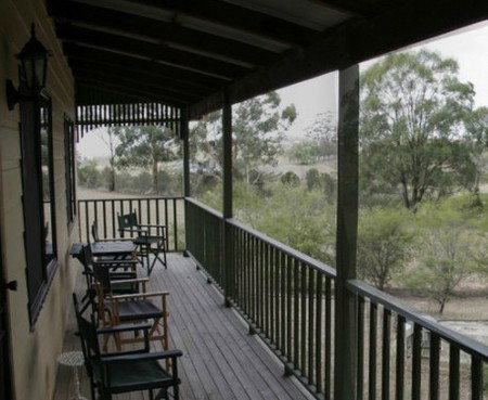 Glen Ayr Cottages - Tourism Caloundra 2