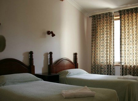 Glen Ayr Cottages - Tourism Caloundra 3