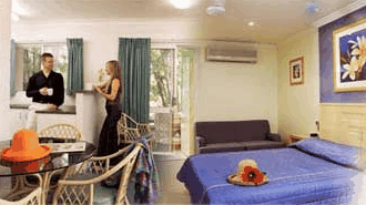 Seagulls Resort On The Seafront - Tourism Caloundra 1
