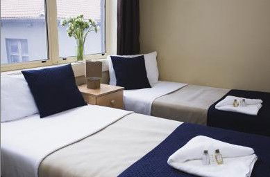Macleay Lodge - Tourism Caloundra 3
