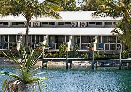 Caribbean Noosa - Tourism Caloundra 0