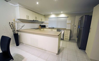 Costa Royale Beachfront Apartments - Tourism Caloundra 3