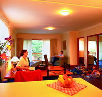 Oxley Court Serviced Apartments - Tourism Caloundra