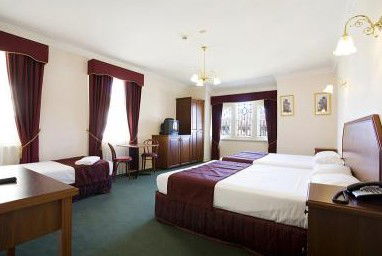 Palais Royale - Tourism Caloundra 3
