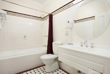 Palais Royale - Tourism Caloundra 4