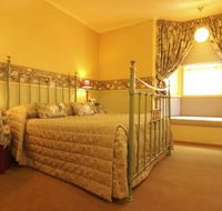 The Russell Hotel - Tourism Caloundra