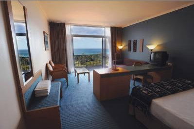 Absolute Beachfront Opal Cove Resort - Tourism Caloundra 1