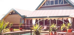 Bimet Executive Lodge - Tourism Caloundra 0