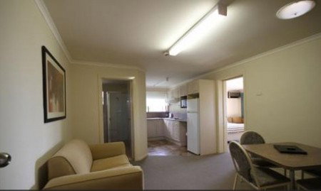 Araluen Motor Lodge - Tourism Caloundra 0