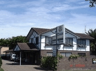 Chalet Motor Inn - Tourism Caloundra 1