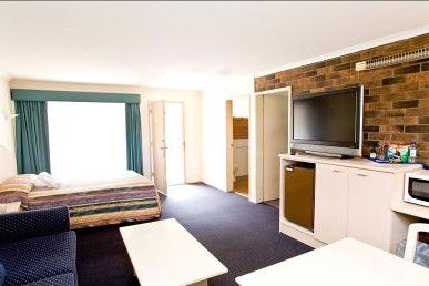 Comfort Inn Big Windmill - Tourism Caloundra 2