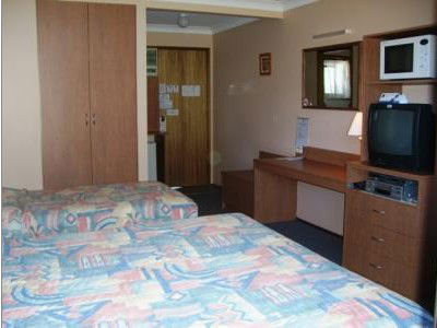 Bridge View Motel - Tourism Caloundra 2