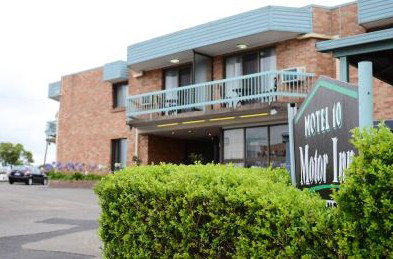 Motel 10 Motor Inn - Tourism Caloundra 0