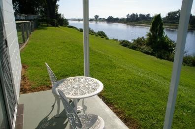 Colonial Court Motor Inn - Tourism Caloundra 1