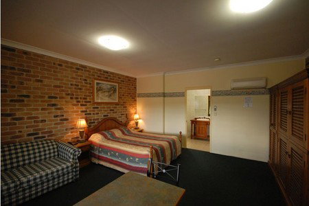 Country Gardens Motor Inn - Tourism Caloundra 3