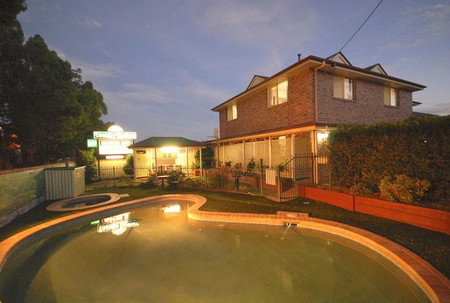 Country Gardens Motor Inn - Tourism Caloundra 4