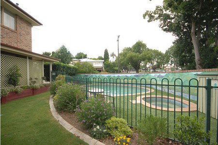 Country Gardens Motor Inn - Tourism Caloundra 5