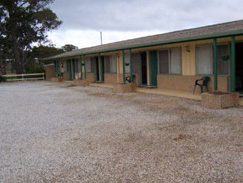 Governors Hill Motel - Tourism Caloundra 1