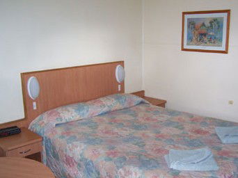 Governors Hill Motel - Tourism Caloundra 4
