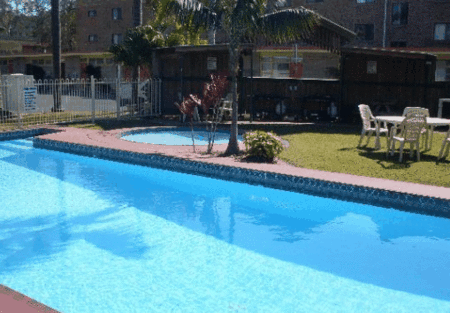 Hawaiian Sands Motor Inn - Tourism Caloundra 1