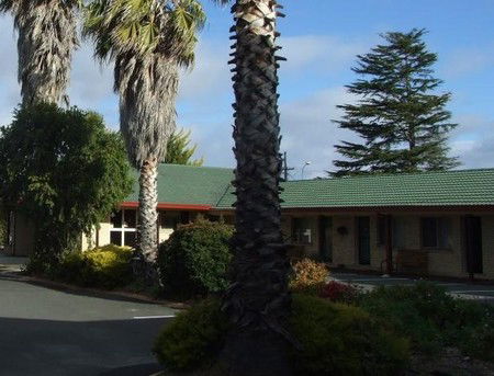 Lilac City Motor Inn & Streakhouse - Tourism Caloundra 3