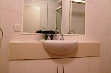 Clarks Beach Apartment - Tourism Caloundra 1