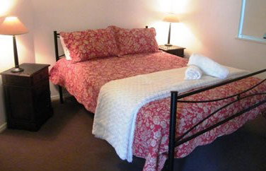 Clarks Beach Apartment - Tourism Caloundra 4