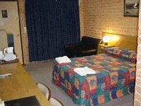 Royal Palms Motor Inn - Tourism Caloundra 1