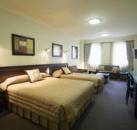Hyde Park Inn - Tourism Caloundra