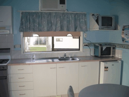 Oakwood Caravan Park - Tourism Caloundra 2