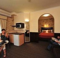 Highlander Motor Inn And Apartments - Tourism Caloundra