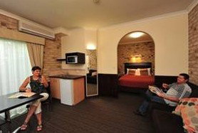 Highlander Motor Inn And Apartments - Tourism Caloundra 0