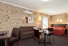 Highlander Motor Inn And Apartments - Tourism Caloundra 4