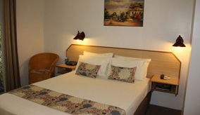 Colonial Village Motel - Tourism Caloundra 1