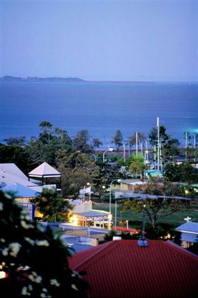 The Manly Hotel - Tourism Caloundra 5