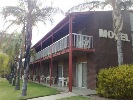 Barmera Hotel Motel - Tourism Caloundra 0